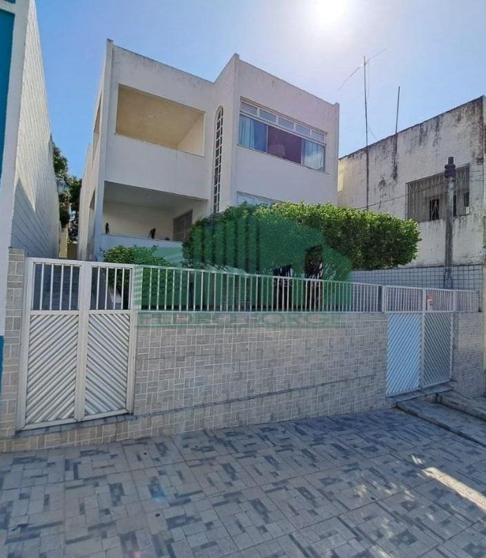 Casa, 4 quartos, 257 m² - Foto 1