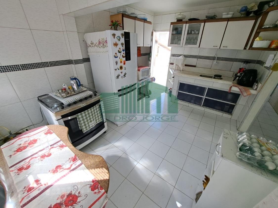 Casa, 4 quartos, 257 m² - Foto 8